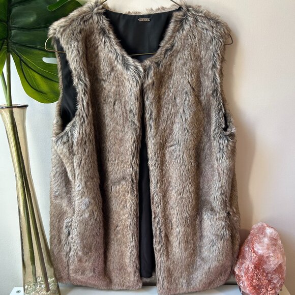 NWT Aldo Faux Fur Vest - Picture 1 of 8